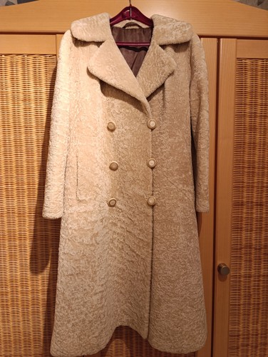 Schicker beiger fellmantel - schicker,