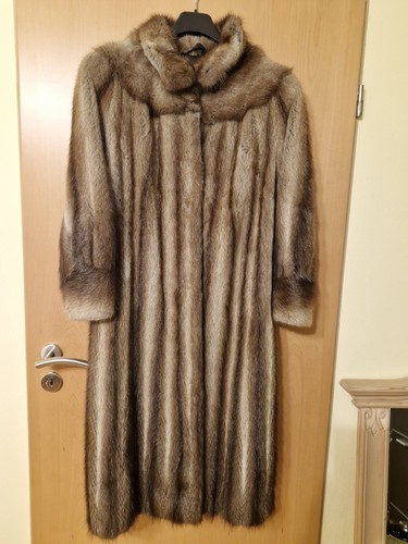 Eleganter pelzmantel - eleganter,
